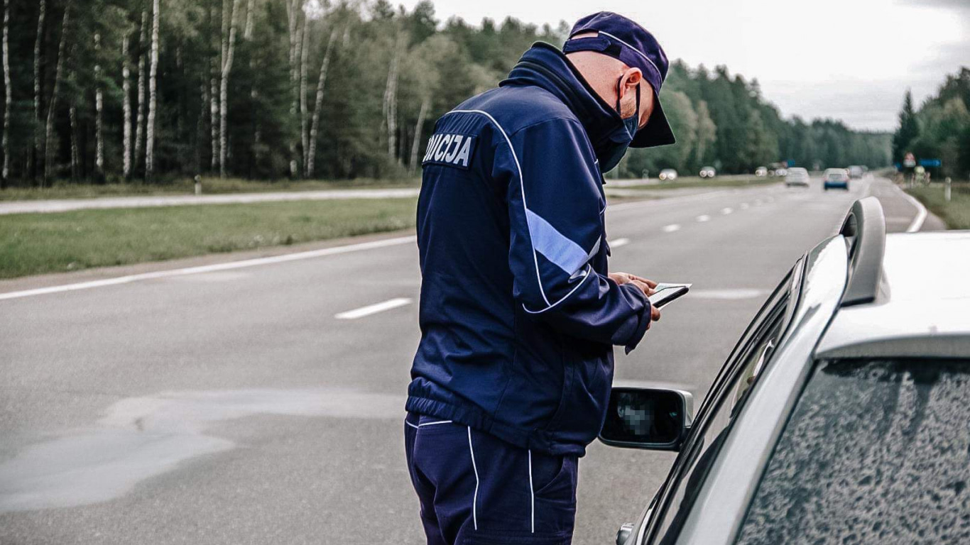 Policija Lieldienu brīvdienās iespēju robežās uz ceļiem veiks masveida ...