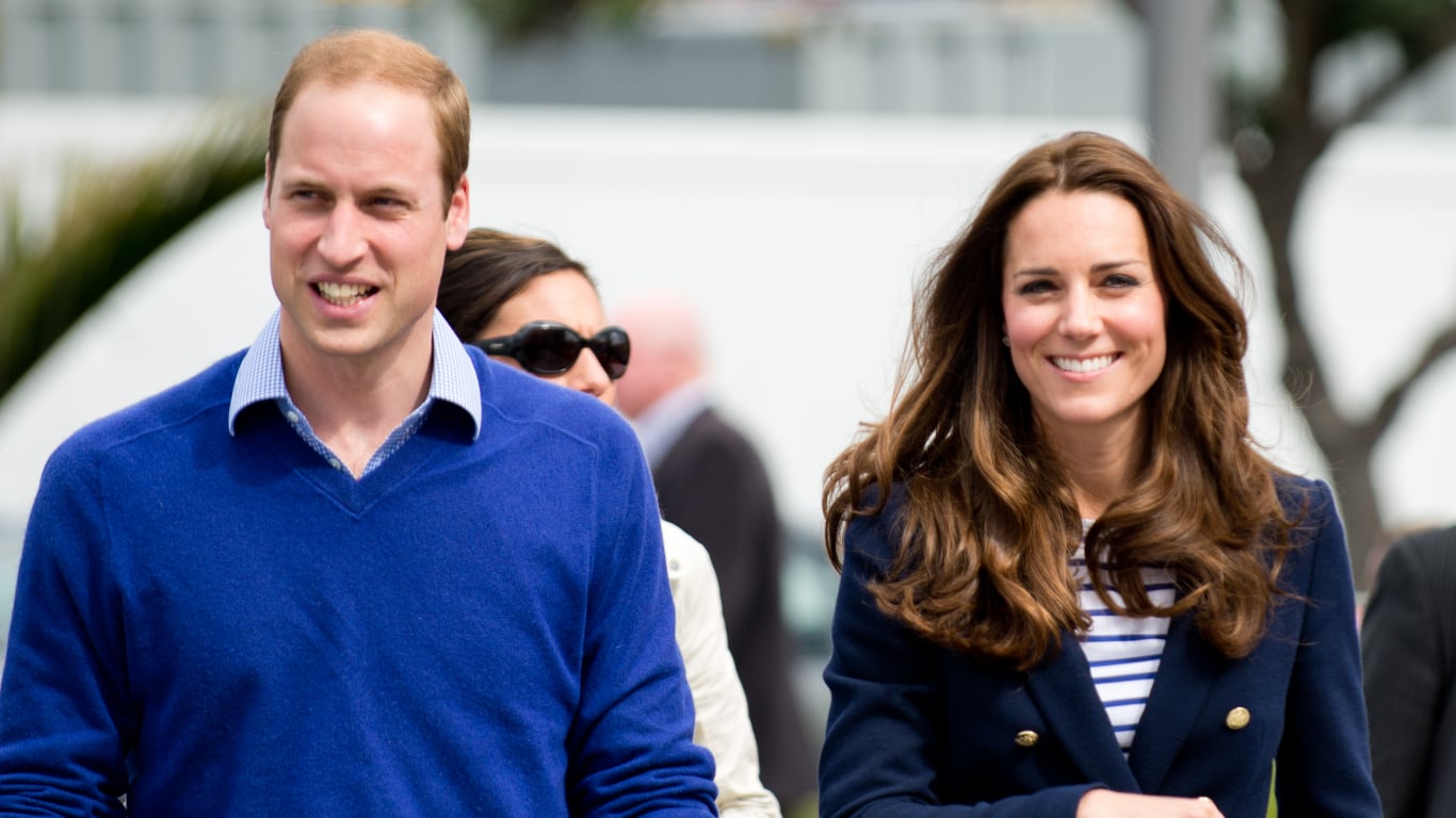 Prince William and Kate Middleton Introduce New Puppy Otto in 15th Anniversary Photo — image 1