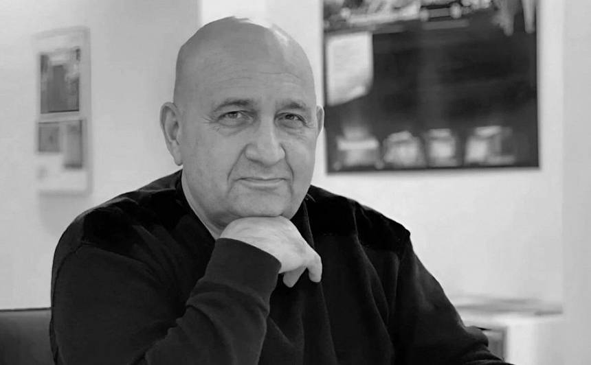 A Saint-Pétersbourg, un vétéran revenu du front en Ukraine a tué un célèbre architecte – le Père Noël